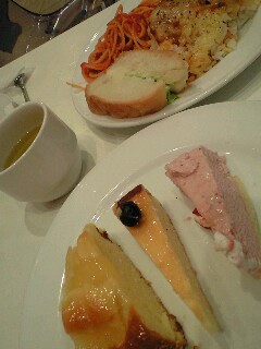 SWEETS PARADISE